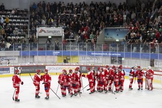 Dos au mur, les joueurs du HC Viège devront s'imposer jeudi à Porrentruy pour espérer revenir à la Lonza Arena samedi.